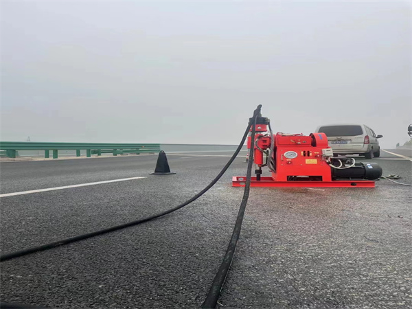 宾县马路路基路面开裂下沉注浆加固灌浆