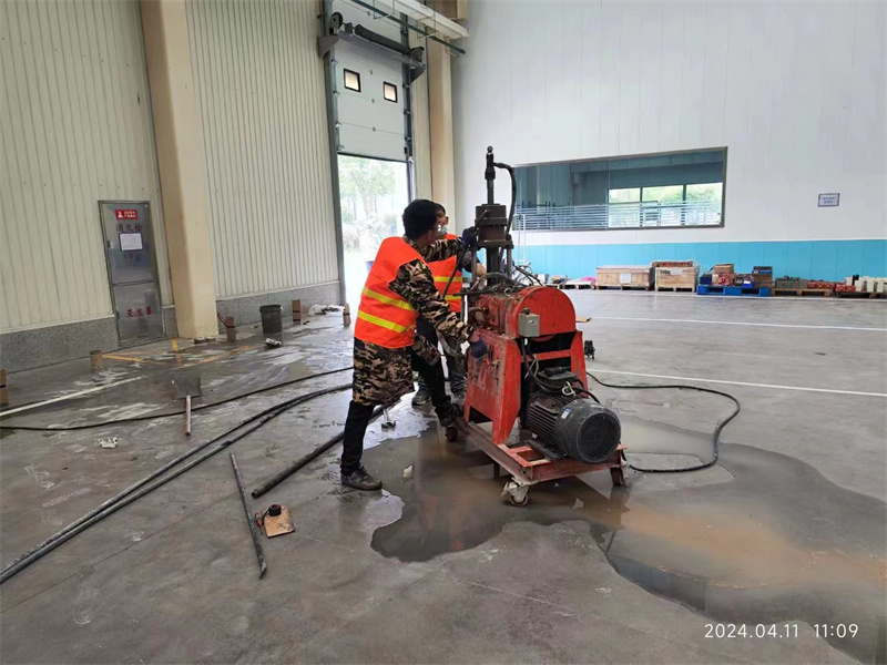 宾县厂房地面下沉塌陷注浆加固施工